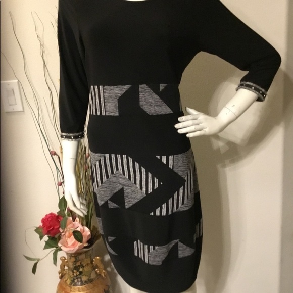 Geometrical BUBBLE DRESS - Picture 3 of 6